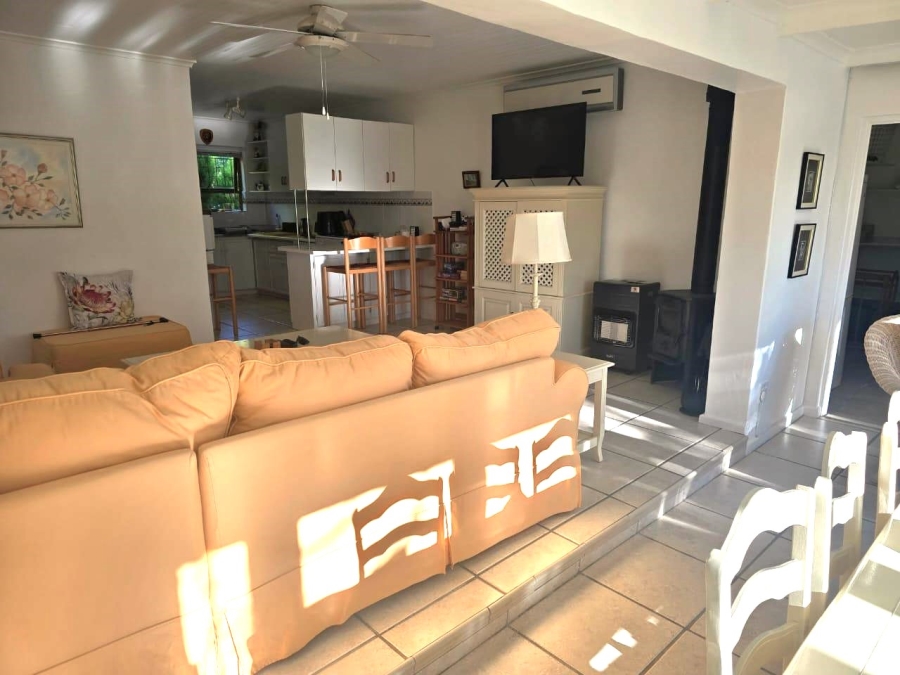 To Let 3 Bedroom Property for Rent in Brenton On Lake Western Cape